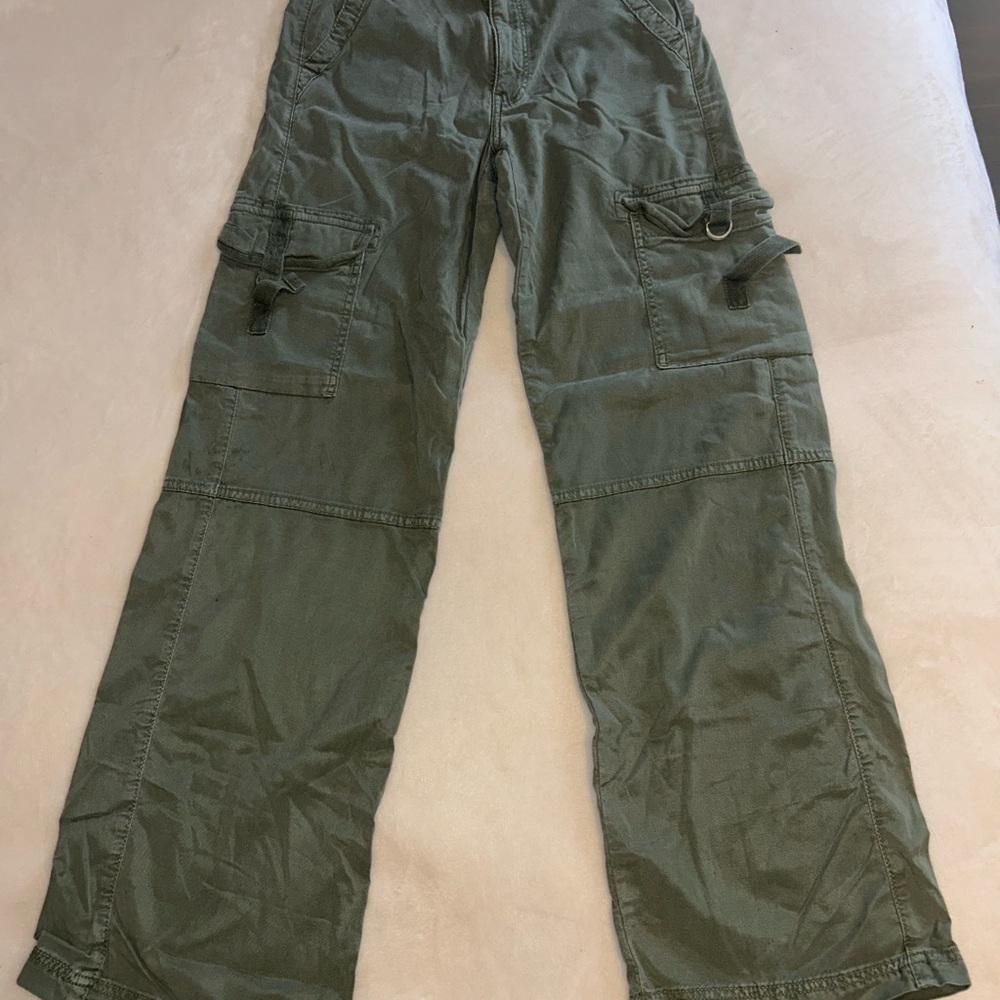 Women’s Olive Green Cargo Pants - Classic Utility Style
